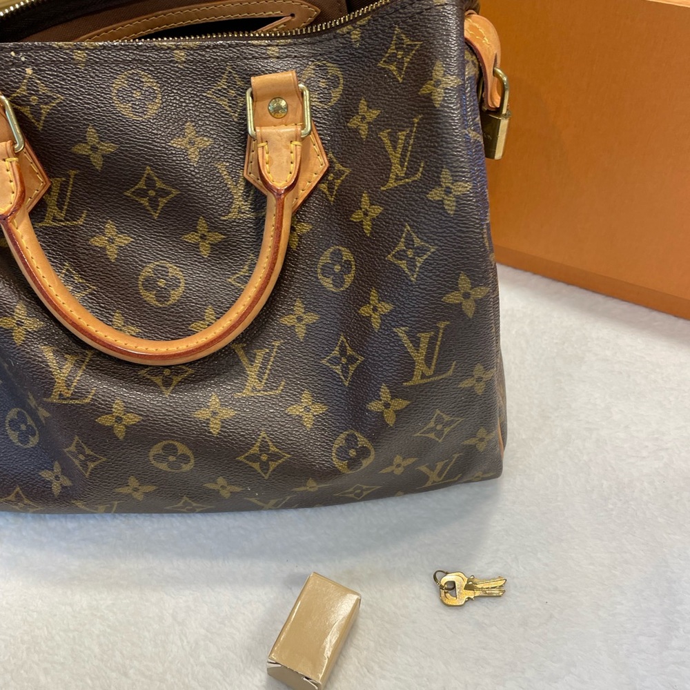Speedy! Louis Vuitton Monogram Speedy With Lock And Box - Picture 3 of 11